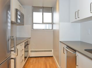 230 Oak St #50025A-507, Toronto, ON