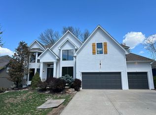 9304 W 148th Ter, Overland Park, KS 66221