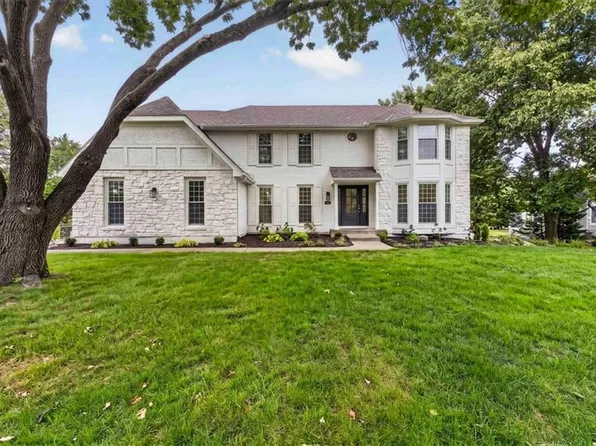 3688 W 127th Pl, Leawood, KS 66209