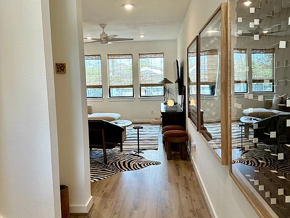 3rd image of 465 Fieldwood Dr Unit B