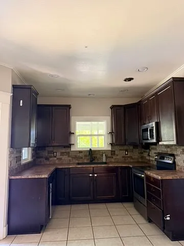 705 6th Ave SE — Photo 9