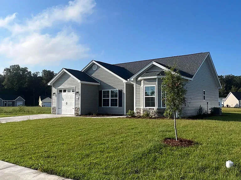 286 Maidens Choice Rd — Photo 4