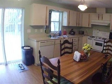 4th image of 2722 Needle Palm Dr