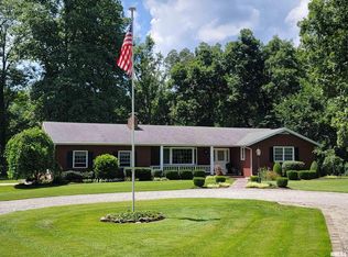 2753 N Stanford Rd, Flora, IL 62839