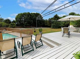 15 Rogers Ln, Remsenburg, NY 11960