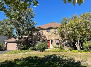 1225 E Gartner Rd, Naperville, IL 60540