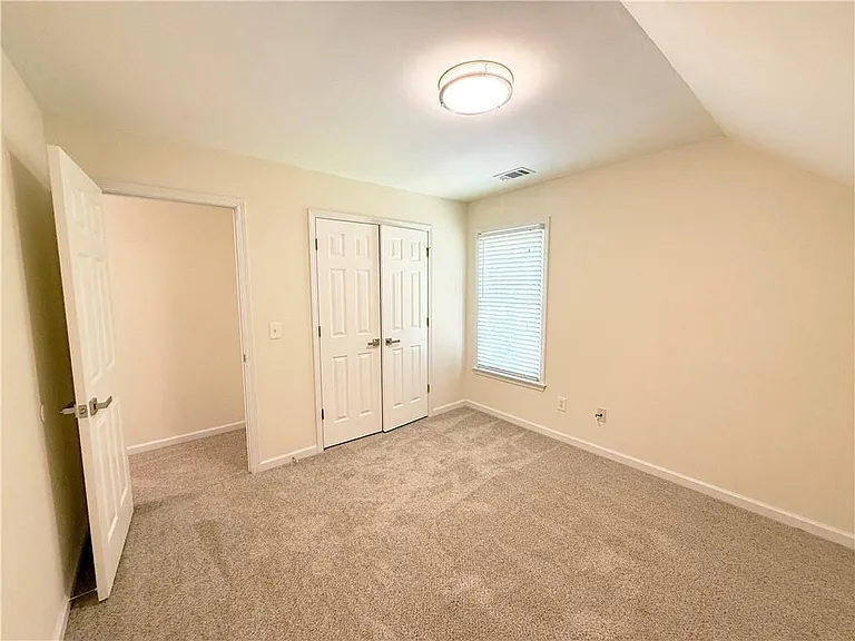 350 Laurel Glen Xing — Photo 14