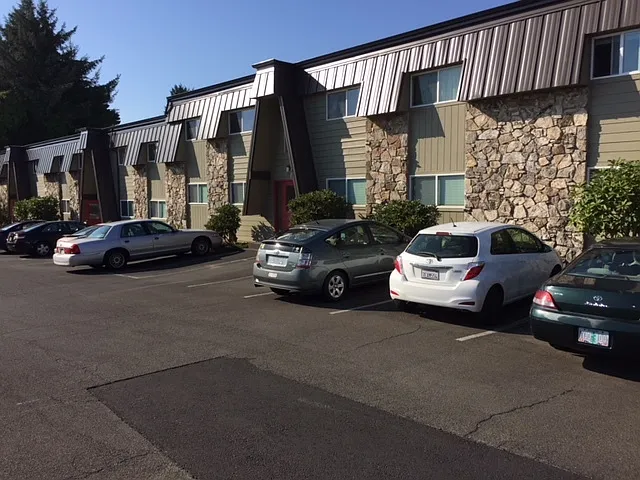 2147-2191 NW Mast Pl — Photo 19