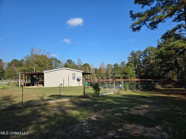 918 Spring Hill Rd, Poplarville, MS 39470