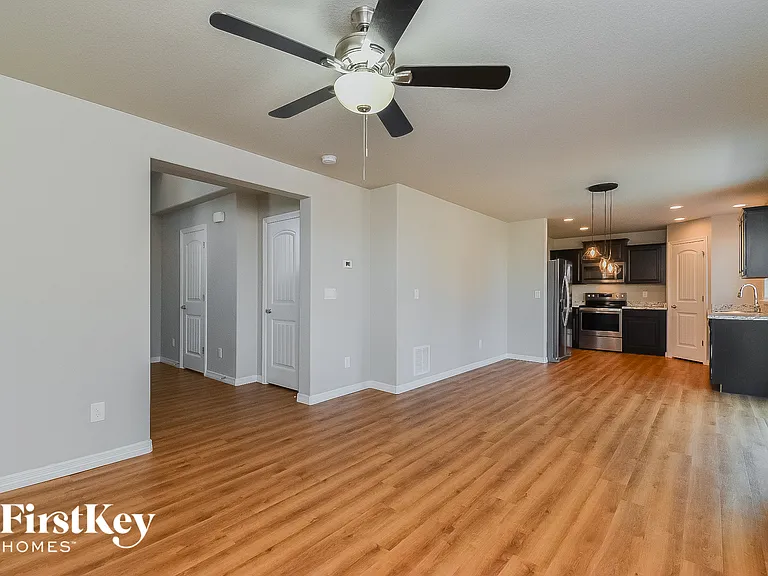 5307 Pabst Dr — Photo 3