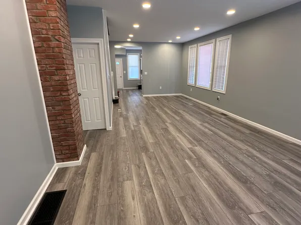 1144 S Pittsburgh St, Connellsville, PA 15425