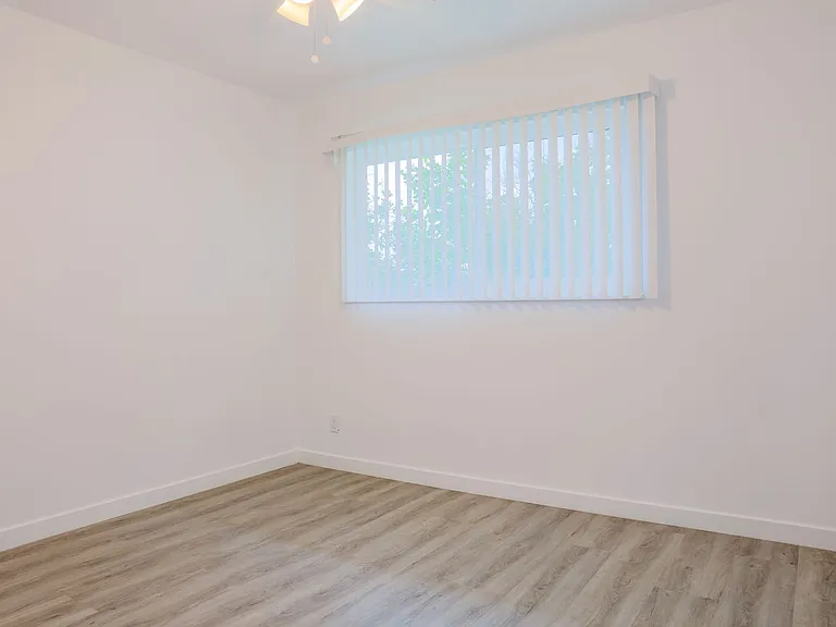 2709 S Baker St — Photo 18