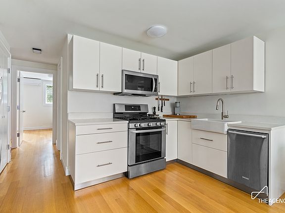 4th image of 290 Manhattan Ave #1