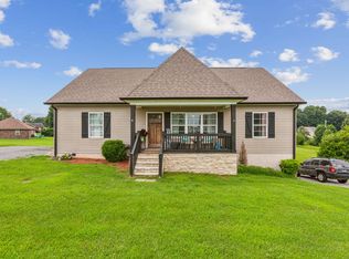 137 Mai Ridge Ln, Lafayette, TN 37083
