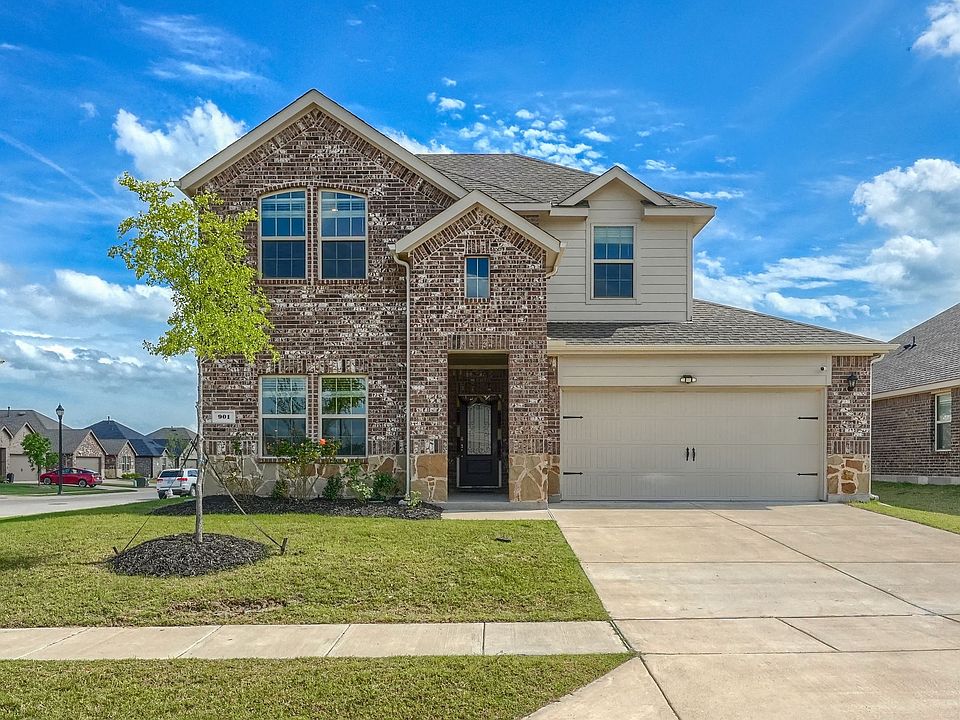 1st image of 901 Emerald Gate Dr