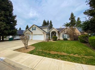 363 Old Line Ave, Exeter, CA 93221