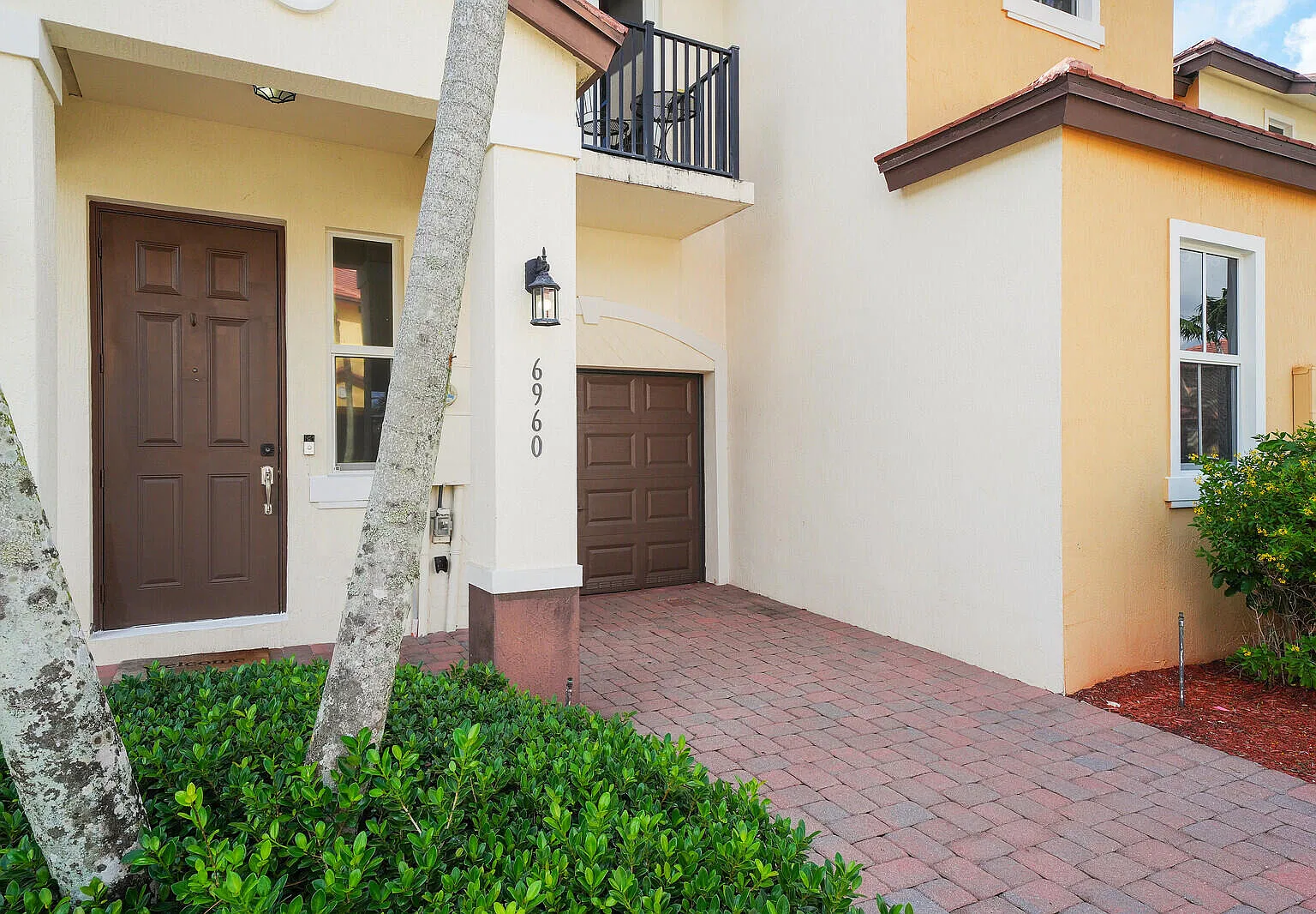 3 bed, 2.5 bath, 1316 sqft, $2,950 — Photo 3