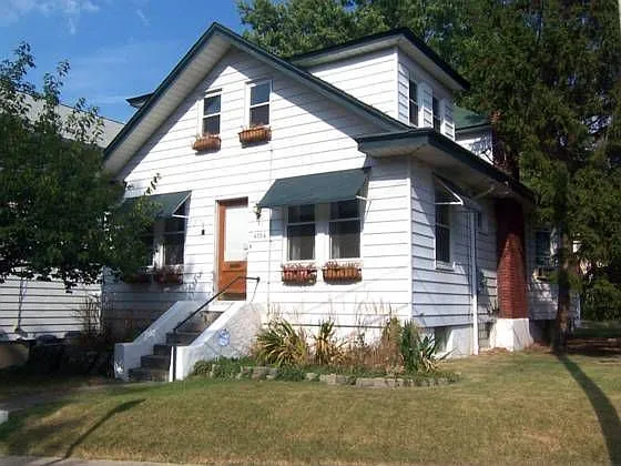 4104 Ballard Ave photo 1