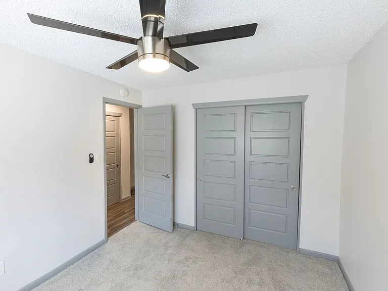 Windsong Apartments — Photo 29