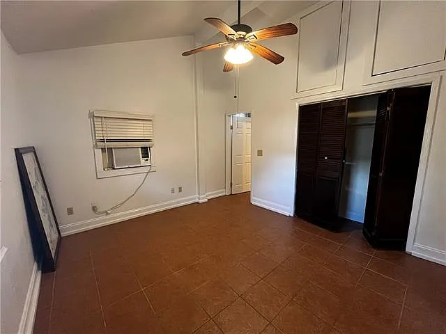 520 Allen St — Photo 6