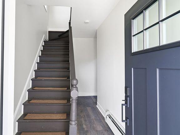 2nd image of 150 Broadway #2