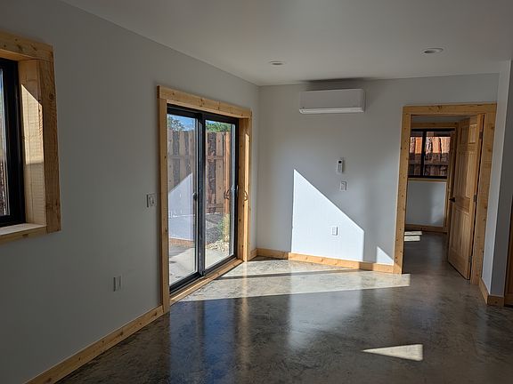 5th image of 207 Cavalry Rd