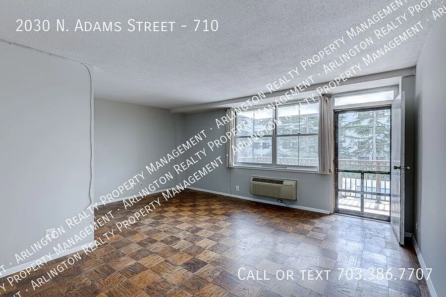 Sunny Studio w/Private Balcony — Photo 3