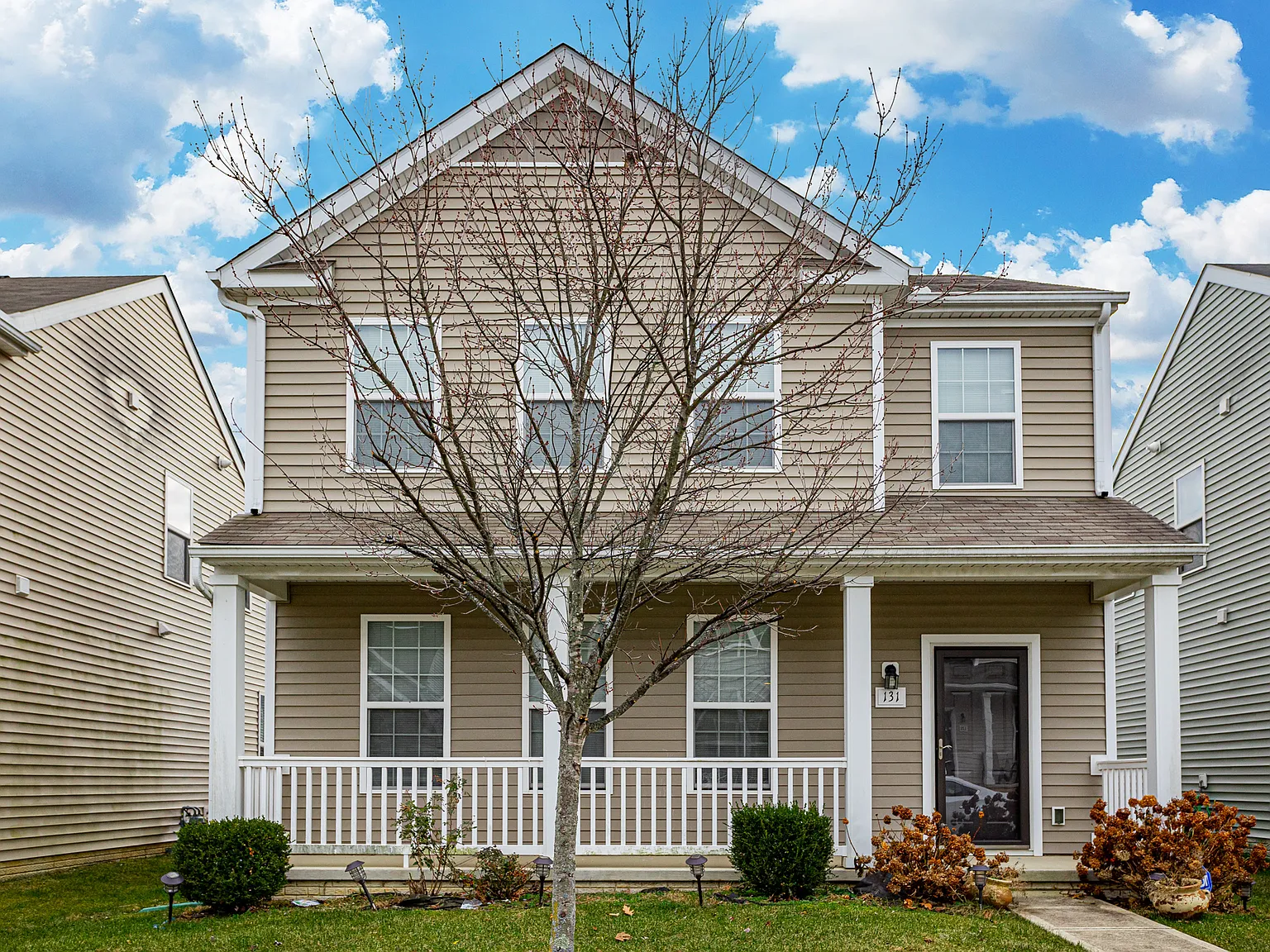 3 bed, 2.5 bath, 1900 sqft, $2,400 — Photo 4