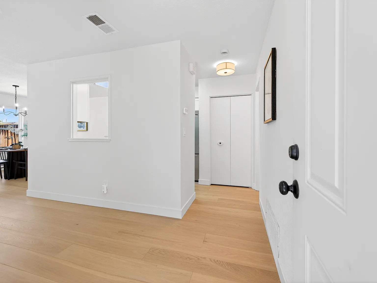 2 bed, 2.5 bath, 1275 sqft, $3,850 — Photo 4