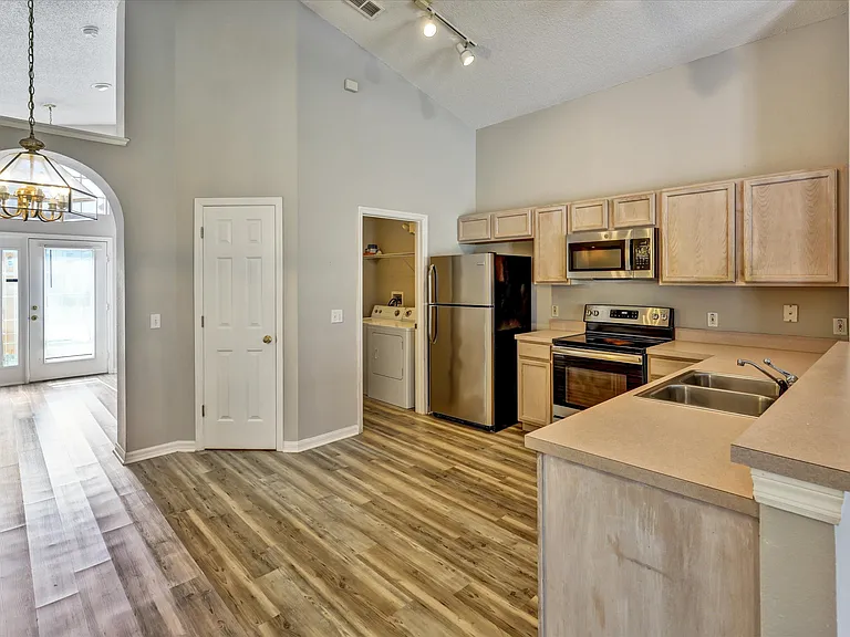 2802 Playing Otter Ct — Photo 11