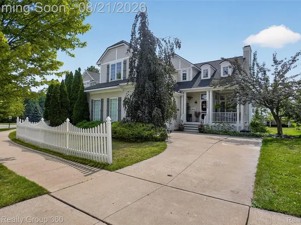 1125 Hudson Dr, Howell, MI 48843