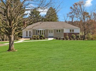 9540 Park Edge Dr, Allison Park, PA