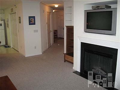 4th image of 1414 Willoughby Park Court