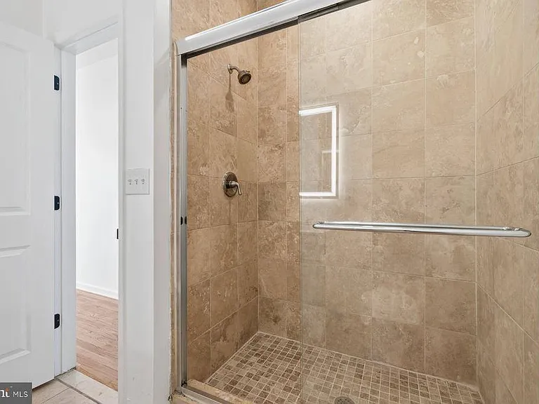 642 15th St NE #2 — Photo 20