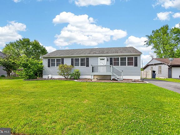2nd image of 254 Owens Pl