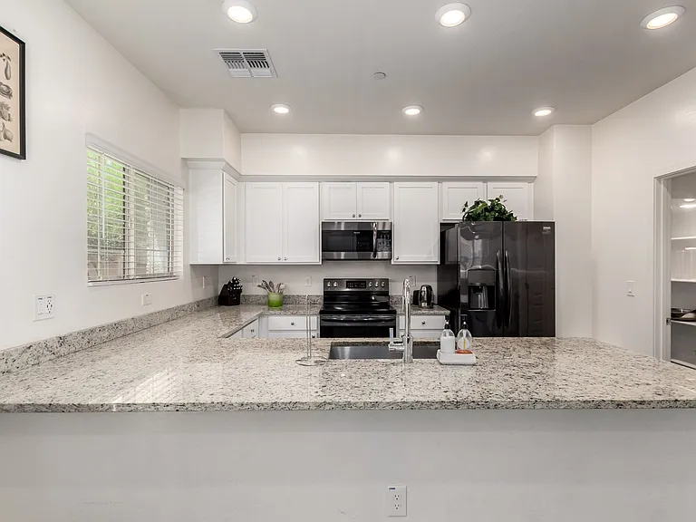 2720 S Decatur Dr #102 — Photo 10