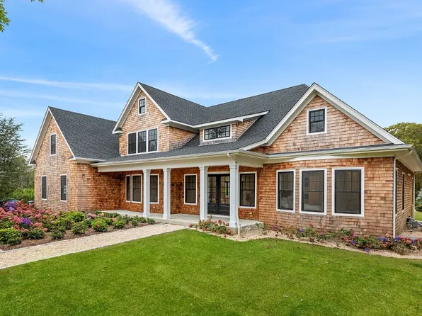 https://photos.zillowstatic.com/fp/9a70a287c0ca3a6e4d398bab7890b59a-p_e.webp