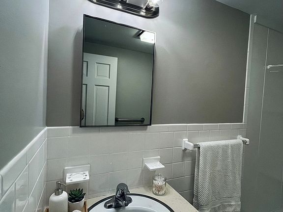 3rd image of 77 Country Club Dr #1