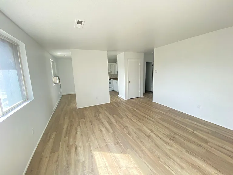 2517 S Lakecrest Dr — Photo 6