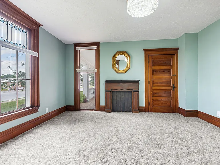 433 S Main Ave — Photo 16