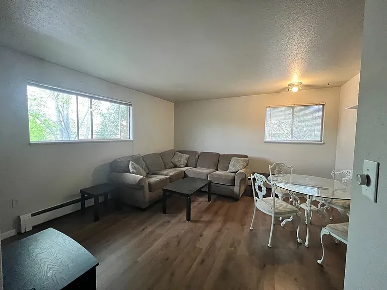 1309 Burton Ct #4 — Photo 1