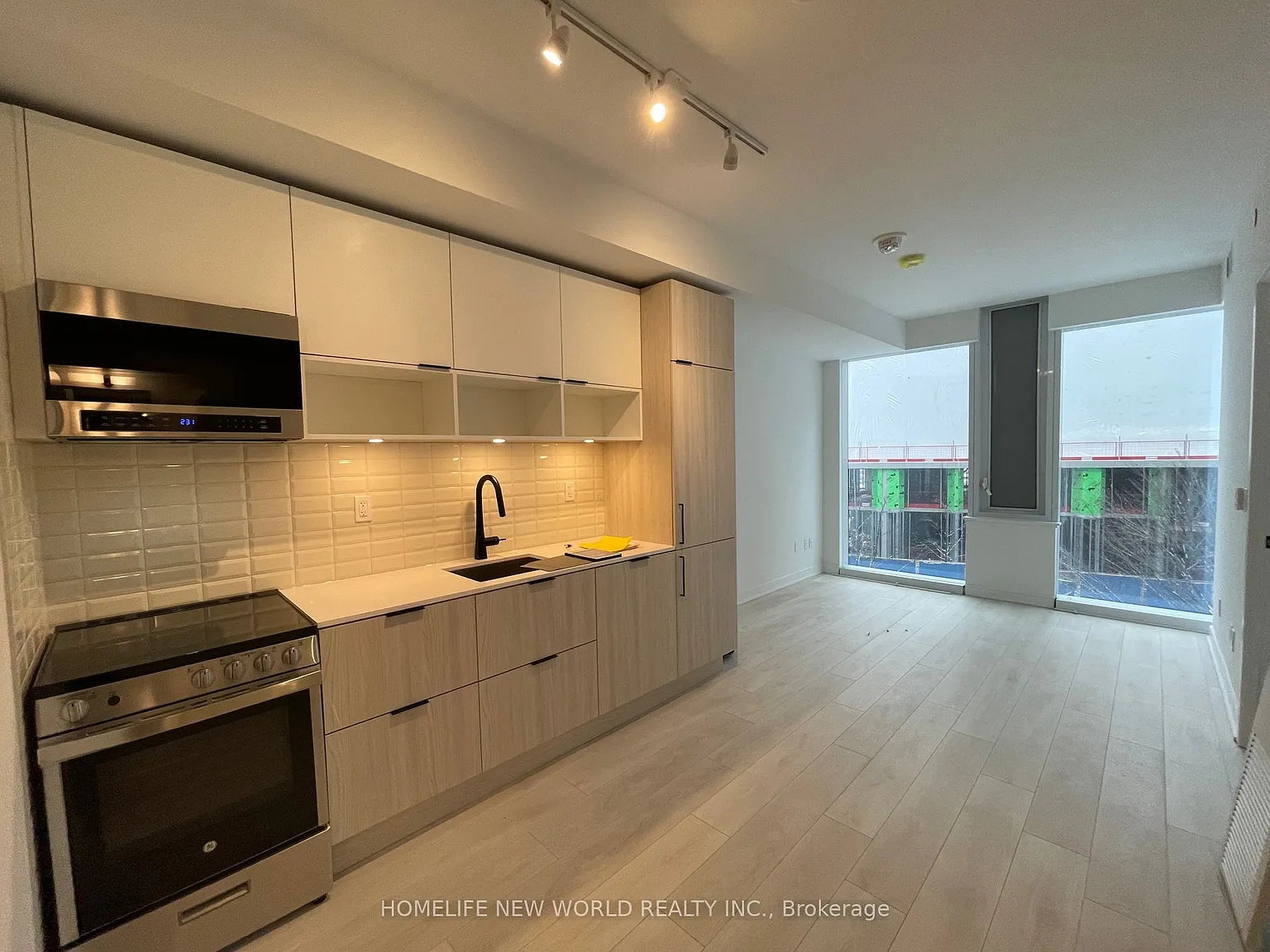 2 bed, $2,450 — Photo 4