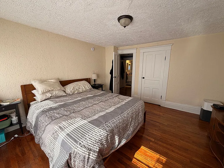 425 Fuller Ave SE — Photo 34