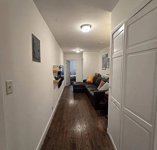 415 E 9th St #5 — Photo 3