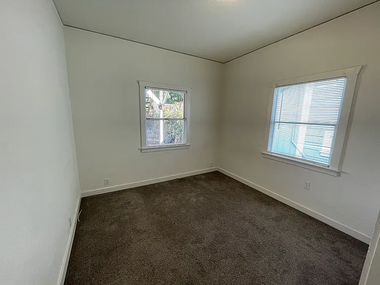 418 W Main St #2 — Photo 10
