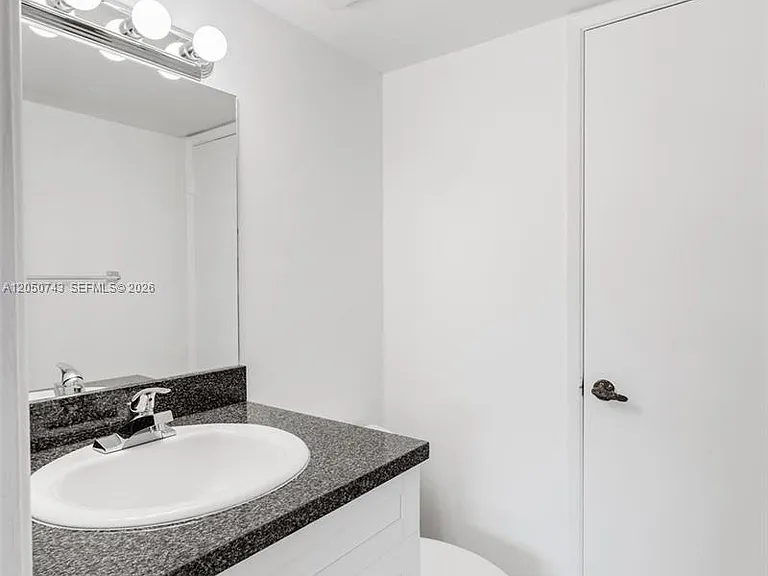 210 W Park Dr #2052 — Photo 14