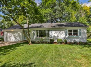 106 S Gables Blvd, Wheaton, IL 60187