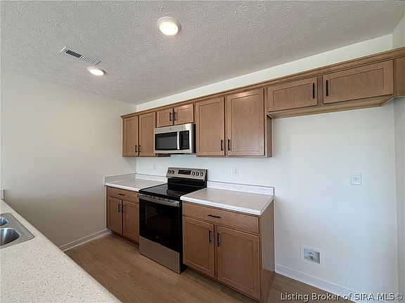 4th image of 1498 Solar Street LOT 11