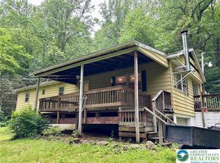 149 Smoketown Rd, Mertztown, PA 19539