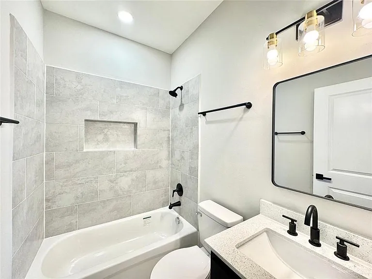 2103 Selena St #1 — Photo 17